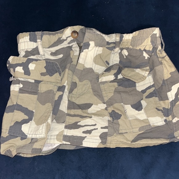 Hello beautiful beings, I’m selling some name brand items! ✨ - Picture 6 of 17